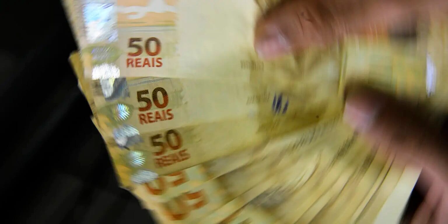 Governo bloqueia R$ 6 bilhões do Orçamento de 2024