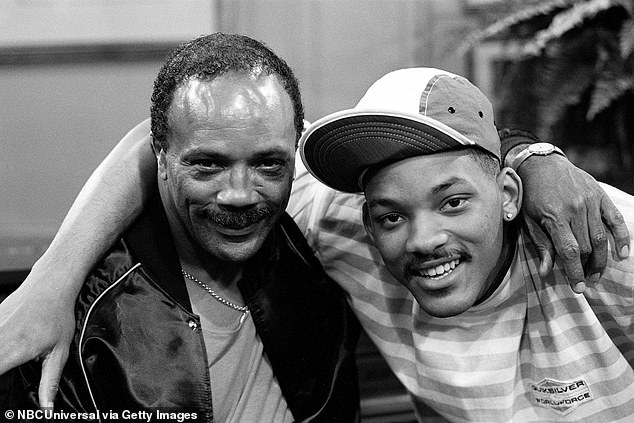 Will Smith prestou uma emocionante homenagem ao seu 'mentor', o magnata da música Quincy Jones, após sua trágica morte aos 91 anos; visto em 1990