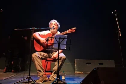 Ato-show em manifesto pela volta do programa Cantos do Sul