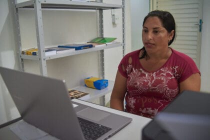 Mudanças climáticas: estiagem severa no Amazonas aumenta teleatendimentos psicológicos de ribeirinhos, aponta relatório da FAS - FAS