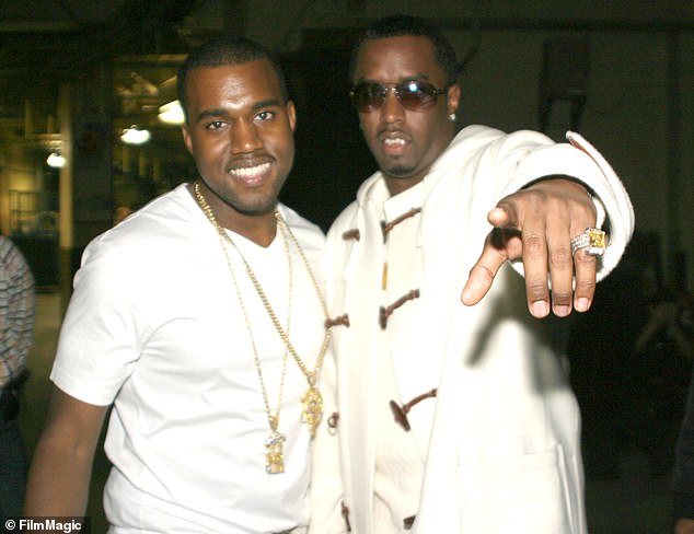 West e Combs retratados em um evento Power 105.1 FM em 27 de outubro de 2005 em Nova York
