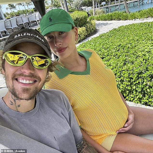 Nesse momento, ele está focado em 'imaginar ativamente seu filho recém -nascido' Jack Blues, seis meses, com sua esposa, Hailey Bieber, e trabalhando em novas músicas