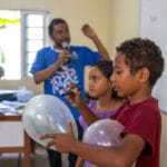 Crianças e adolescentes ribeirinhos vivenciam aprendizado e diversão em ação socioeducativa - FAS