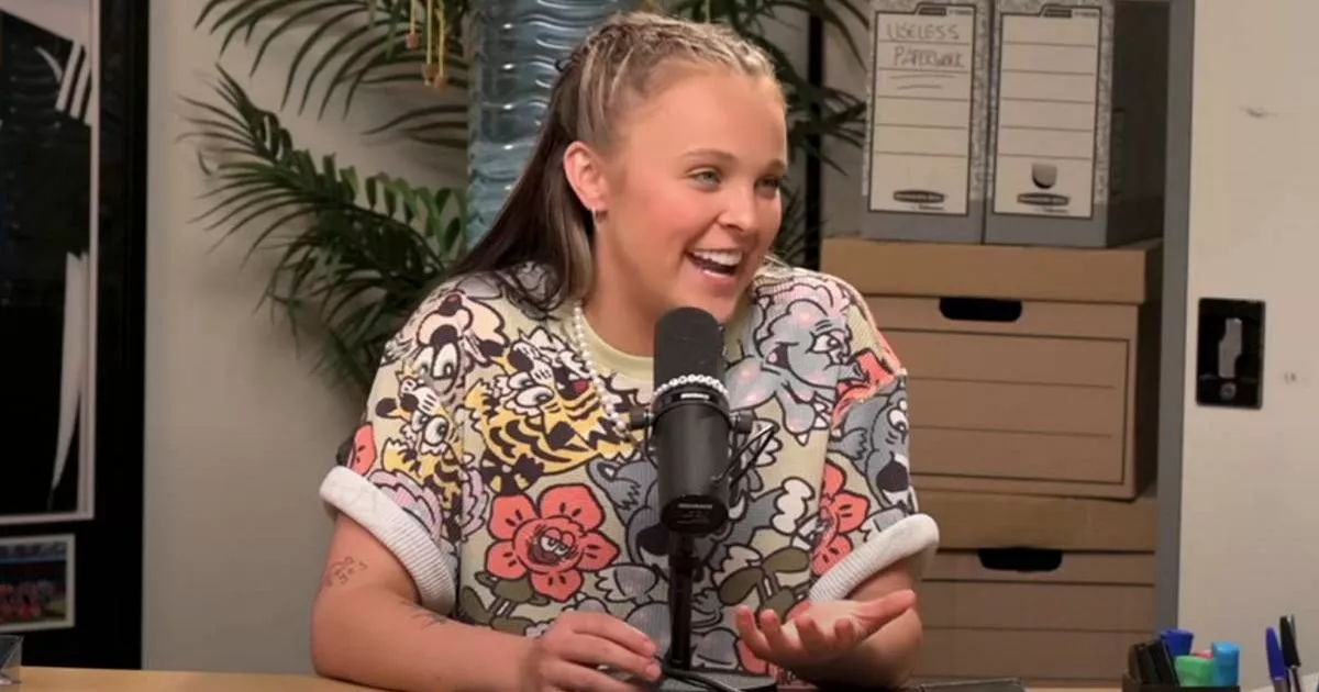 JoJo Siwa diz que um 'mais foi lançado' em mensagens ocultas com Chris Hughes no CBB