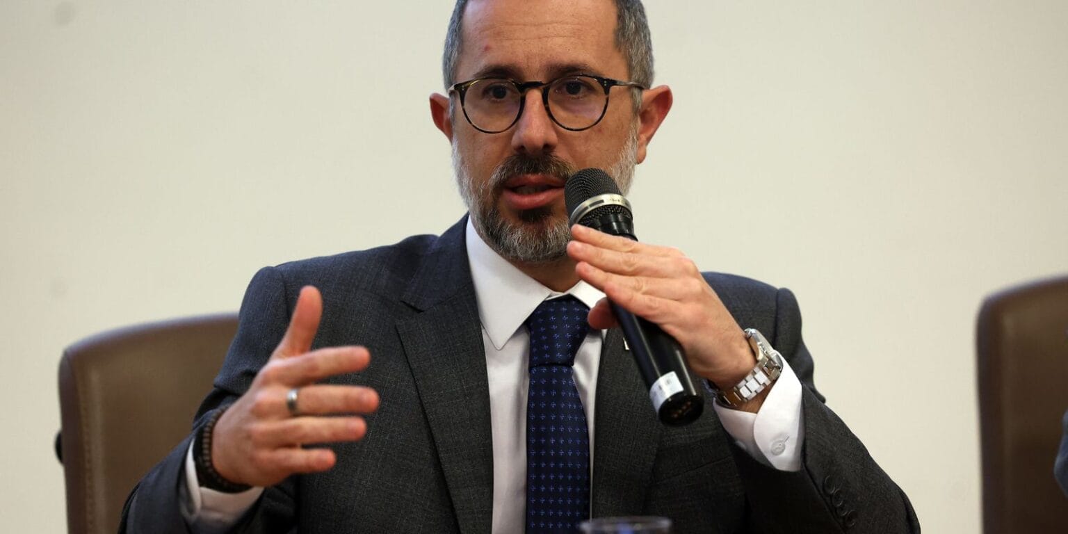 Governo suspende descontos na folha salarial de beneficiários do INSS