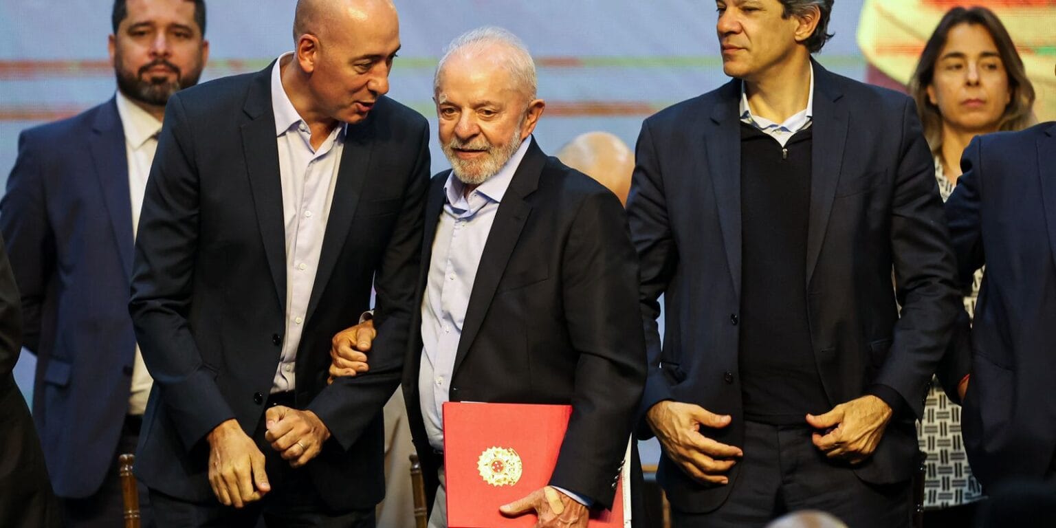 Lula defende isenção do imposto de renda para quem ganha até R$ 5 mil