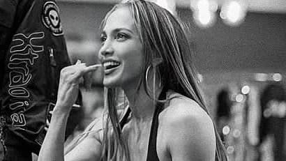 Jennifer Lopez, 55 anos, pisca uma nova contusão durante o ensaio da AMAS ... depois de ficar desagradável no rosto
