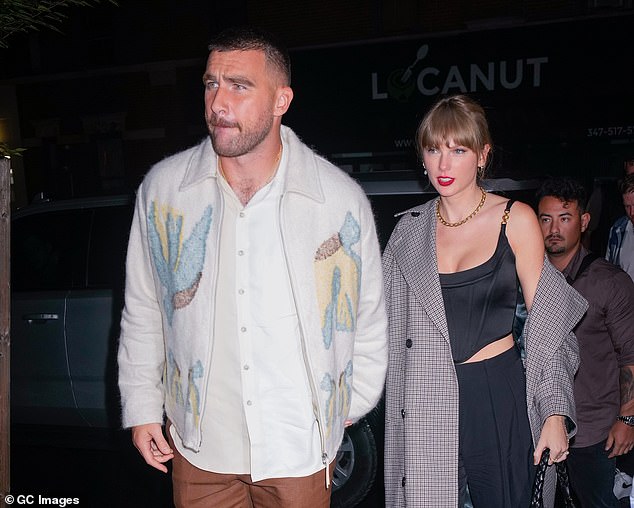 No início desta semana, Taylor desfrutou de uma noite rara de encontro com o namorado da NFL, Travis depois que os fãs se apaixonaram por um boato viral da 'gravidez'