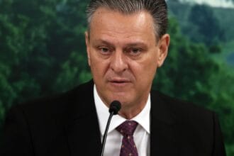Combate à gripe aviária mostra eficiência do Brasil, diz ministro