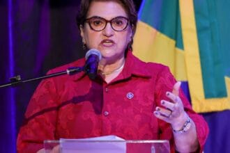 Ministra destaca papel de prefeitos no combate à violência de gênero