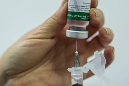 Estado do Rio tem postos volantes para ampliar vacinação contra gripe