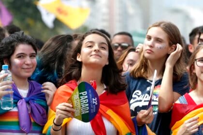 Hoje é Dia: igualdade de gênero, tabagismo e esclerose são destaques
