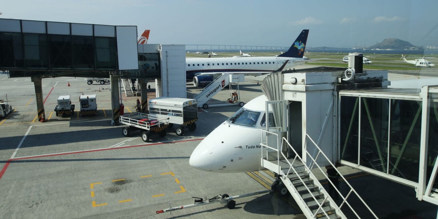 Anac orienta passageiros que perderam voos no Santos Dumont