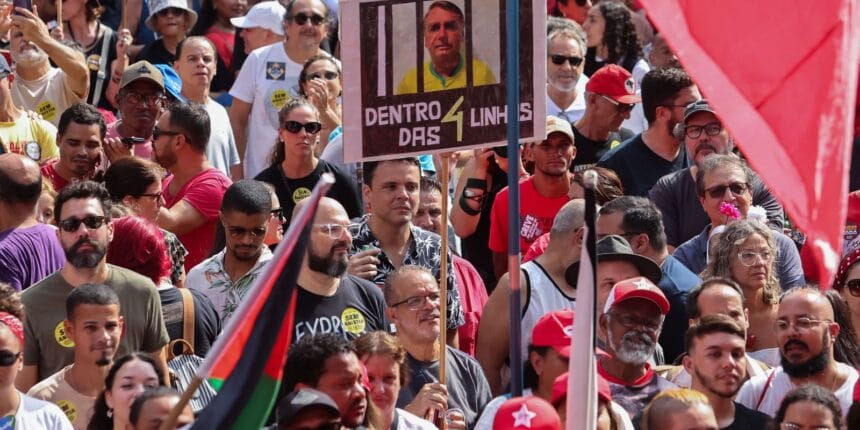 Atos contra anistia e a PEC da Blindagem ocorrem hoje em todo país