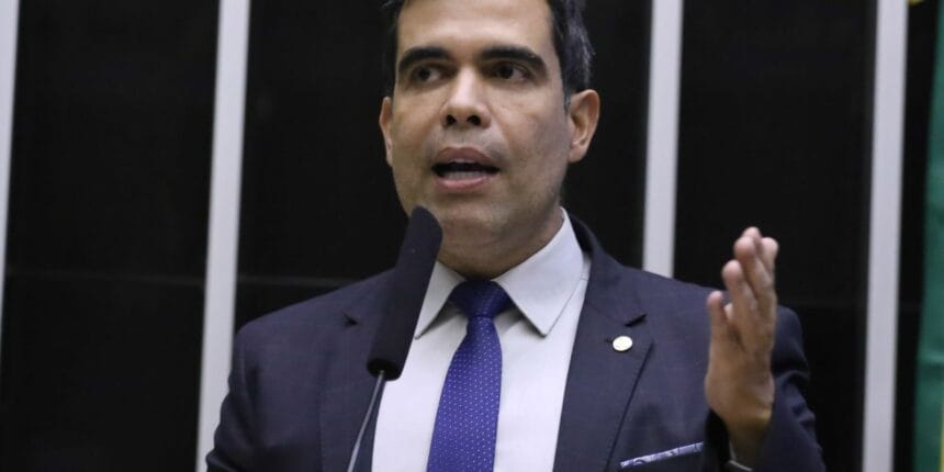 Deputado alvo da PF diz que destinou recursos para cesta básica 