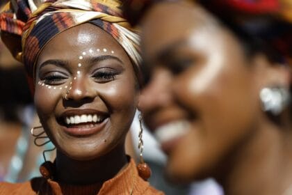 Especialistas defendem atenção específica para saúde da pele negra