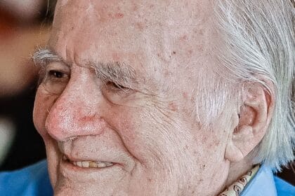 Morre Mino Carta, fundador das revistas Veja e Carta Capital
