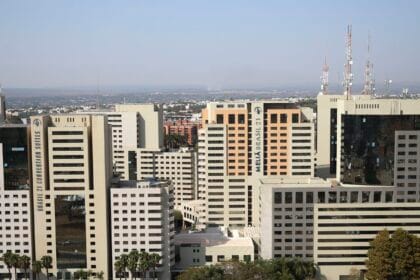 Turismo muda regras de check-in e check-out de hospedagens