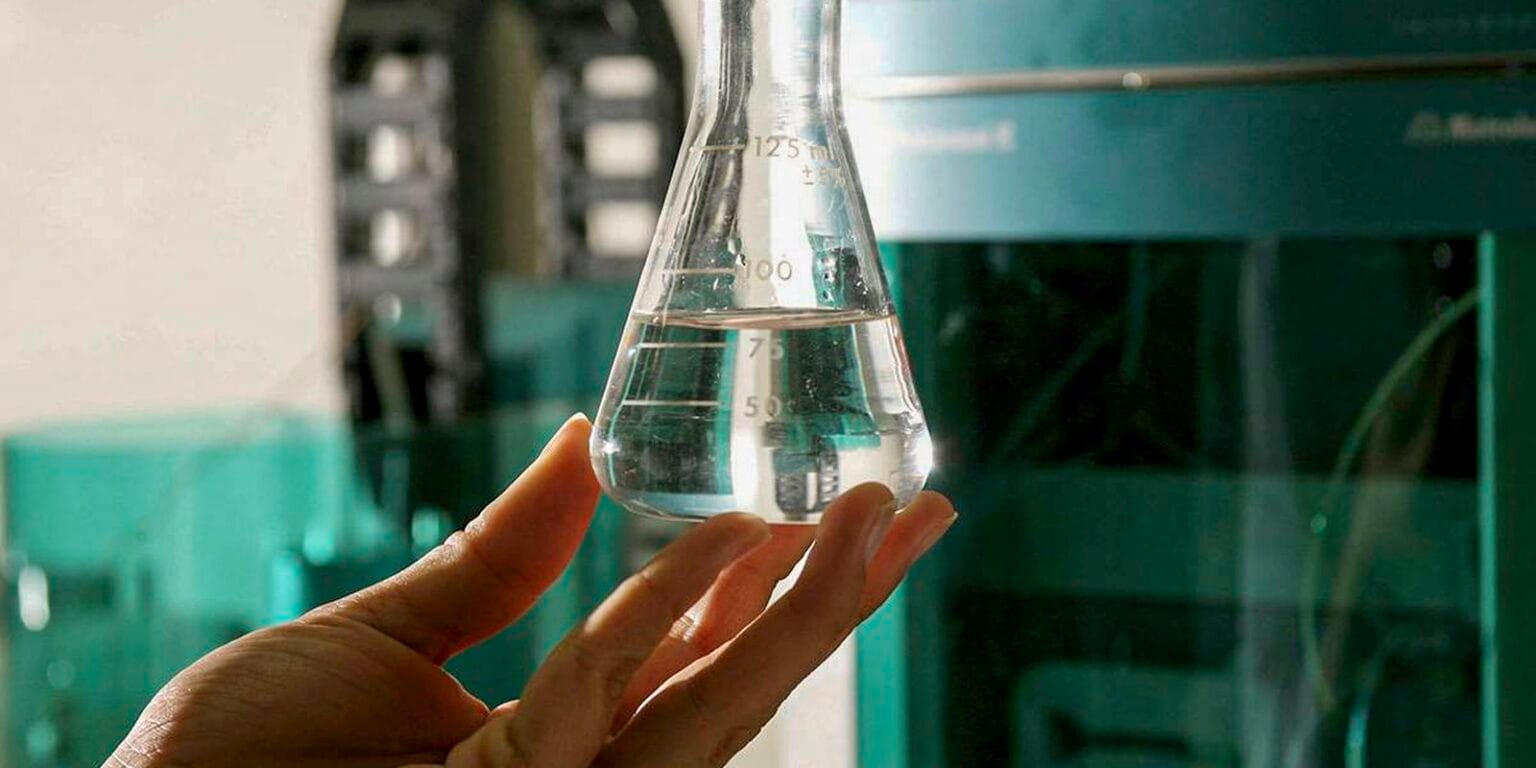 Vigilância Sanitária de SP emite alerta sobre contaminação por metanol