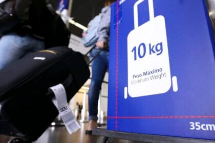 Aéreas terão que explicar mudanças na cobrança de bagagens de mão