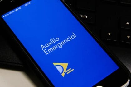 Auxílio emergencial: 177 mil famílias devem devolver valores indevidos