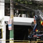 Bombeiros descartam explosão antes de desabamento em restaurante em SP