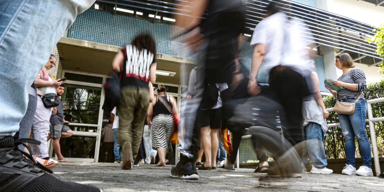 CNU 2025: 761,5 mil de candidatos fazem provas objetivas hoje