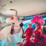 Banzeiro da Esperança chega a Parintins e interage com a cultura dos Bois Caprichoso e Garantido - FAS