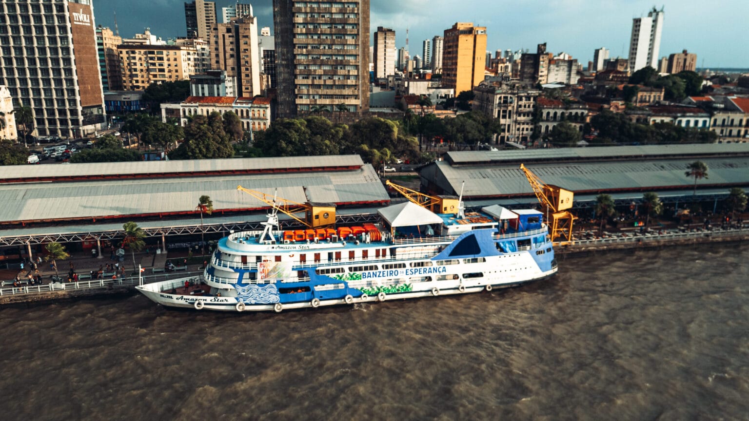 Banzeiro da Esperança encerra jornada histórica na COP30 e consolida movimento cultural pela Amazônia - FAS