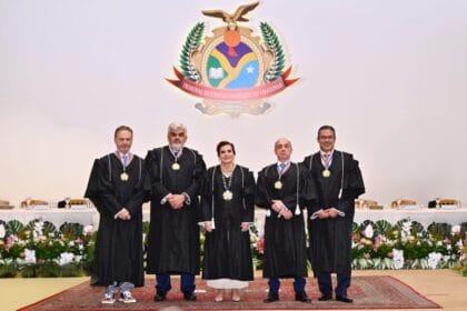 TCE-AM concede Colar do Mérito de Contas a 21 personalidades – Tribunal de Contas do Estado do Amazonas