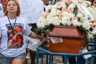 Últimos corpos de pessoas assassinadas em operação no Rio deixam o IML