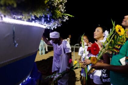 Umbanda faz culto à Iemanjá na véspera do réveillon no Rio