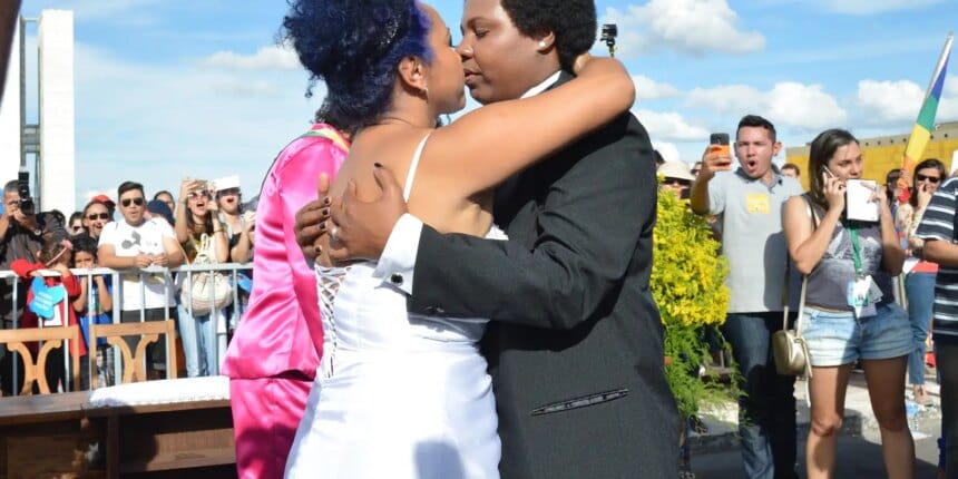 Casamento entre pessoas do mesmo sexo cresce 8,8% e atinge recorde