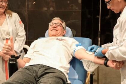 Padilha doa sangue e marca início da vacinação contra vírus sincicial