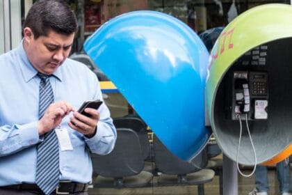 Orelhões serão extintos no Brasil até o fim de 2028