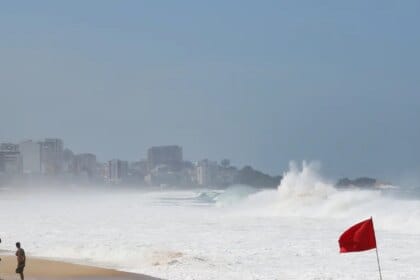Rio tem novo alerta de ressaca neste fim de semana