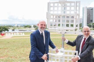 EBC instala antena de TV 3.0 na Torre de TV, em Brasília