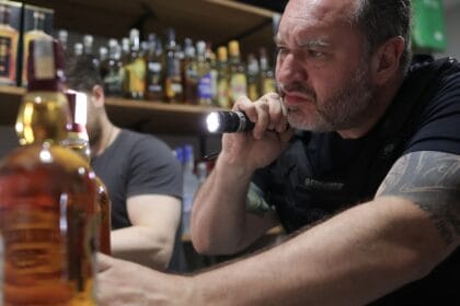 Carnaval: metanol em bebidas liga sinal de alerta nos estados