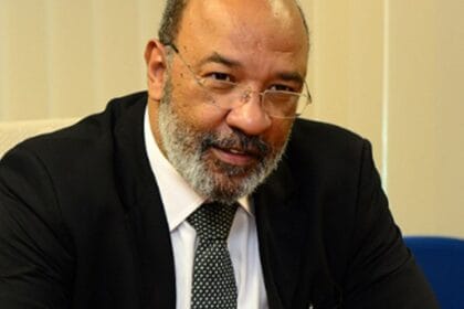 Morre professor Mário Theodoro, destaque na luta contra o racismo