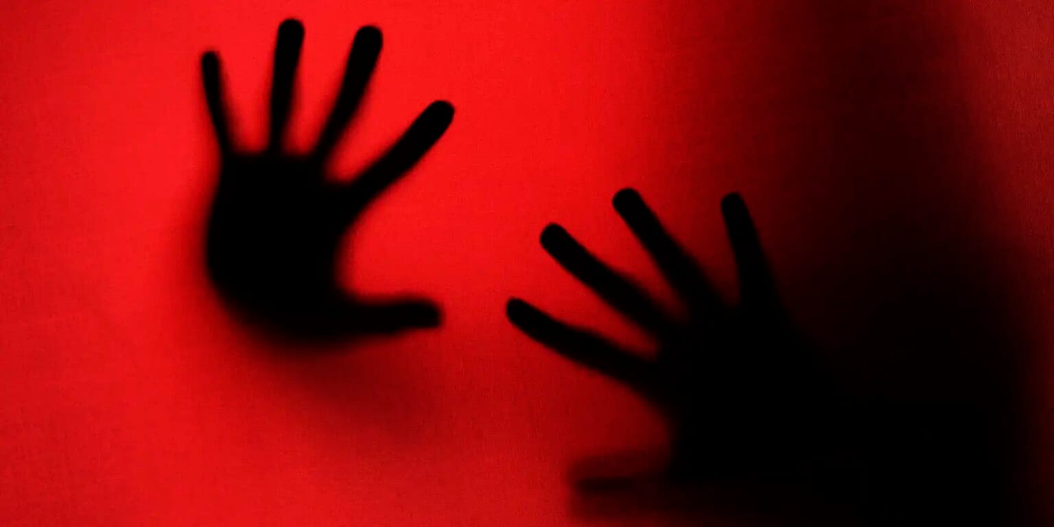 Crime de estupro: entenda os agravantes e punições previstas em lei