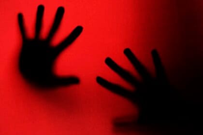 Crime de estupro: entenda os agravantes e punições previstas em lei