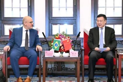 Presidente da EBC fecha parcerias em visita institucional à China