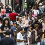 População no Brasil cresce em ritmo menor e está envelhecendo