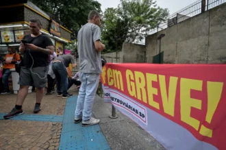 Registro de greve no metrô de São Paulo (SP)