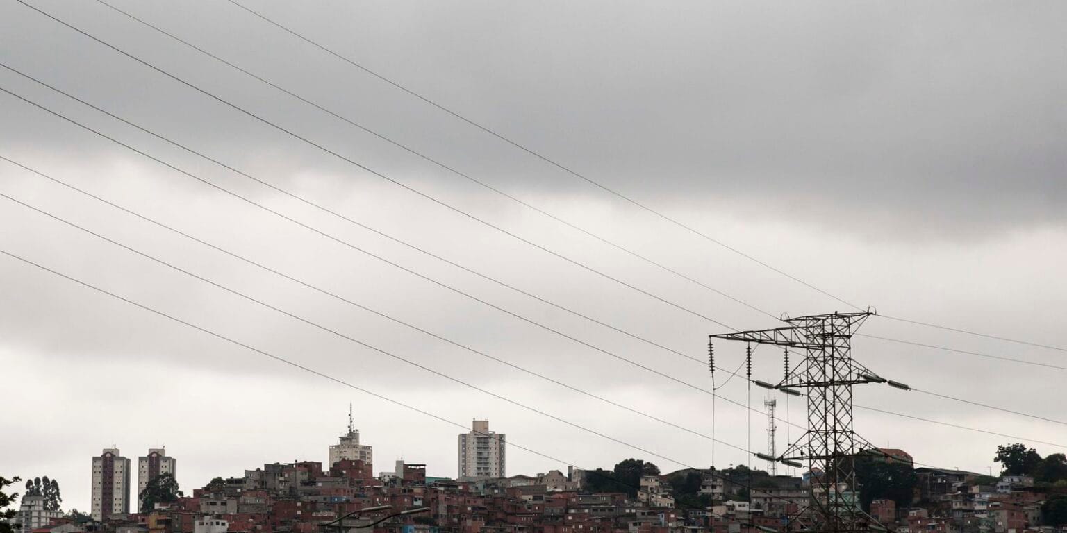 Fim de semana será de temporal no Sudeste e chuva intensa no Norte