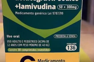SUS adquire tecnologia para produzir principal remédio contra o HIV
