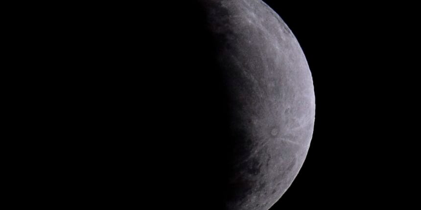 Eclipse parcial da Lua nesta quinta-feira será visto em todo o Brasil