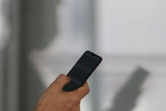 Mais de 830 mil celulares foram subtraídos em 2025, aponta relatório