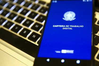 Carteira de trabalho digital, documento que registra vínculos empregatícios no Brasil
