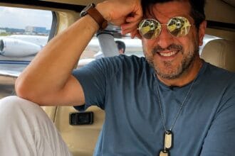 Morre o piloto e youtuber Lito Sousa, aos 59 anos